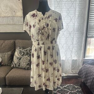 Torrid. 1 Cream Floral Short Sleeve Smocked Waist Dress